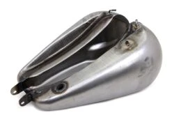 V-Twin Mfg. 5.1 Gallon Stock Style Tank For Harley FXDB / FXDWG 2010-2017 7 V-Twin Mfg. 5.1 Gallon Stock Style Tank For Harley FXDB / FXDWG 2010-2017 -Motorcycle Helmet Shop v twin mfg stock tank51 g1017 fxdb fxdwg 5